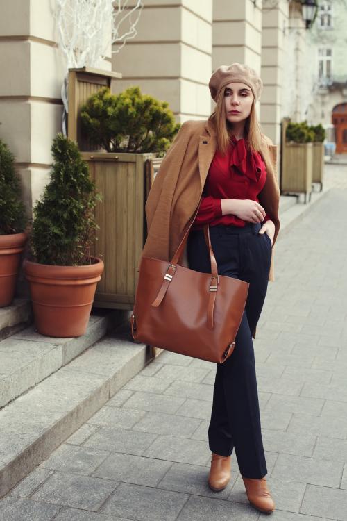 С чем носят пальто женское головной убор. С какой шапкой носить пальто 12 С чем носят пальто женское головной убор. С какой шапкой носить пальто 12