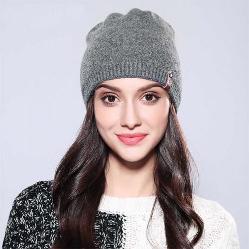 Головной убор с пальто 2019. Модели модных шапок осень-зима 2019-2020