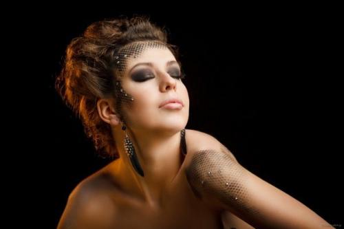 Эскиз фантазийного макияжа. Фантазийный макияж, осваиваем необычный художественный make up