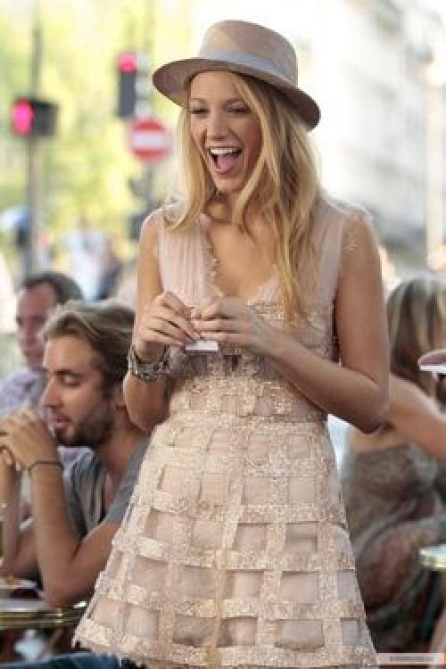 Серена ван дер Вудсен и Блэр Уолдорф. 