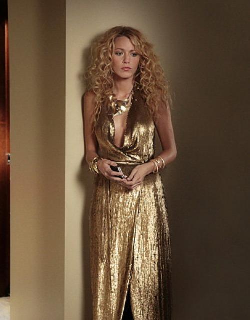 Серена ван дер Вудсен прически. 10 самых стильных образов Серены ван дер Вудсен