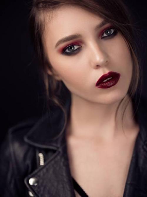 Макияж в стиле гранж 2019. Как сделать макияж в стиле гранж?