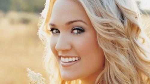 Блондинки с челкой макияж. Макияж для блондинок по цвету глаз