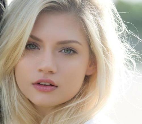 Блондинки с челкой макияж. Макияж для блондинок по цвету глаз