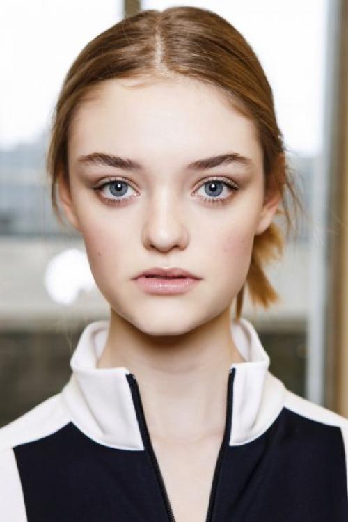 Как придать глазам миндалевидную форму. Как сделать круглые глаза более вытянутыми?