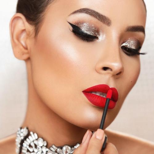 Прически и макияж на новый год 2019. Макияж и прическа на Новый 2019 год