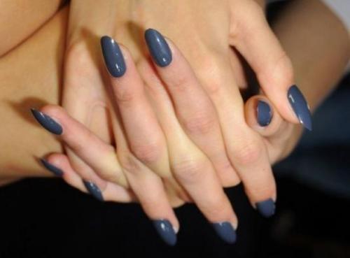 Если женщина красит ногти красным лаком. Цвет ногтей выдает ваш характер!