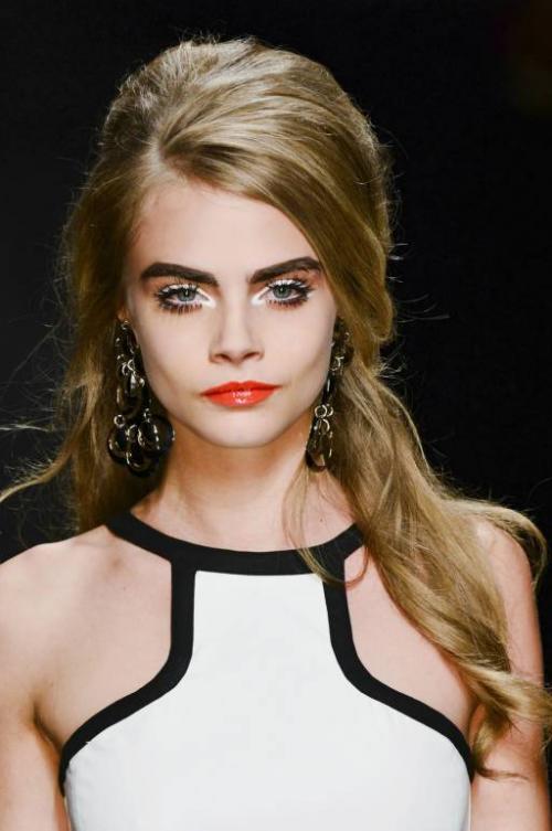 Макияж с белым карандашом для глаз. Белый карандаш для глаз: зачем нужен и как его использовать?