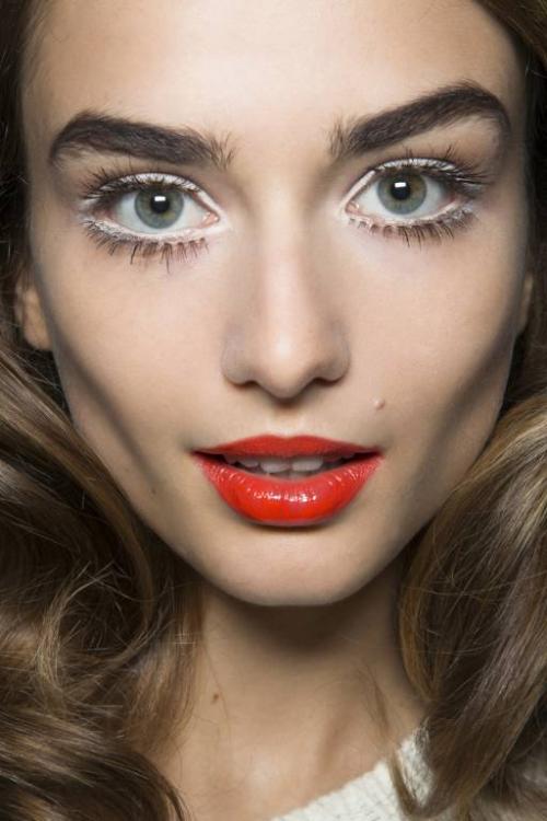 Макияж с белым карандашом для глаз. Белый карандаш для глаз: зачем нужен и как его использовать?