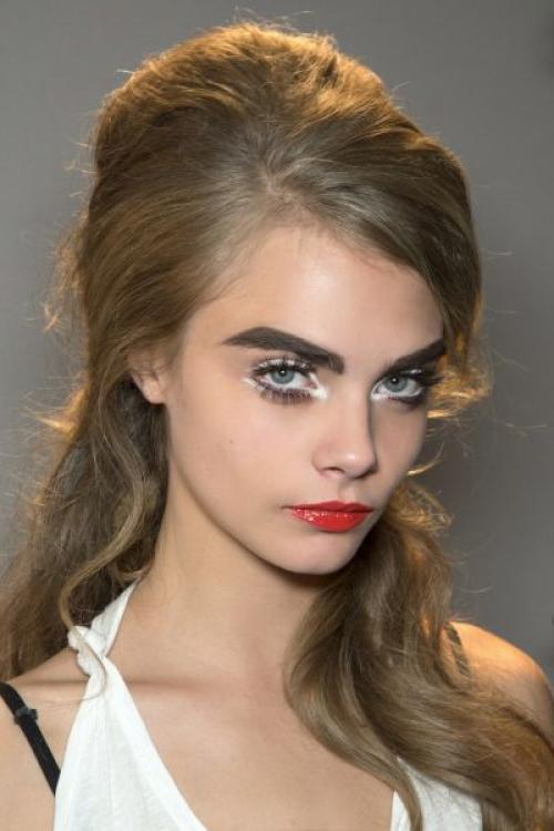 Макияж с белым карандашом для глаз. Белый карандаш для глаз: зачем нужен и как его использовать?