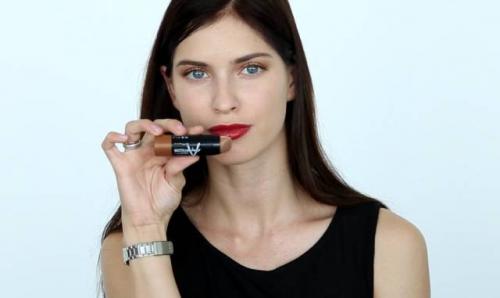 Макияж с красными волосами. Макияж для голубых глаз и темных волос