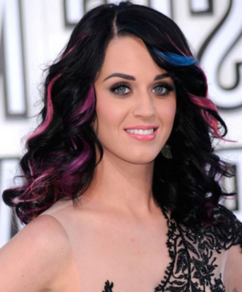 Черные волосы с белыми кончиками. Варианты мелирования