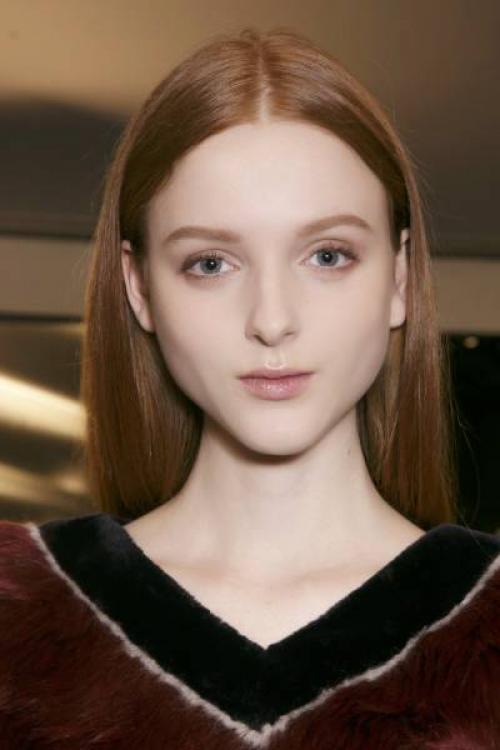 Макияж к красным волосам. Макияж для рыжих девушек