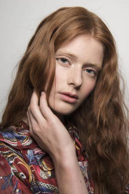 Макияж к красным волосам. Макияж для рыжих девушек