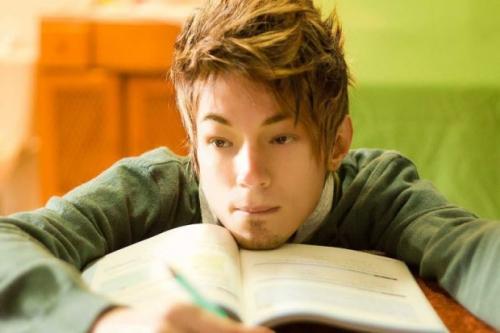 КАК азиатке стать похожей на европейку. Бразилец сделал 10 операций, чтобы стать азиатом