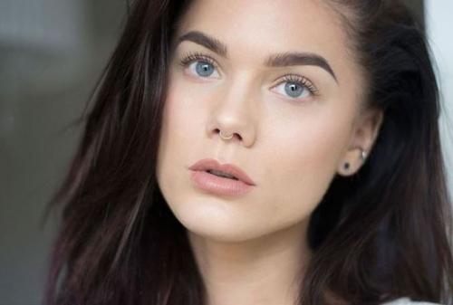 Макияж в стиле нюд. Нюдовый макияж по цвету волос