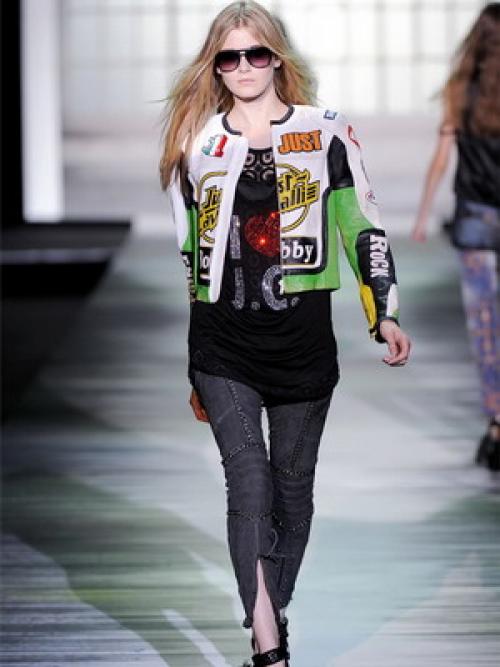 Стиль гранж макияж и прическа. Верхняя одежда в стиле «гранж»: неформальные городские образы