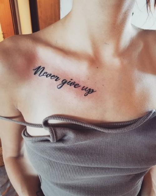 Тату маленькая роза на ключице. Тату на ключице – значение