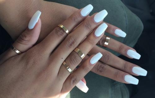 Какой маникюр подойдет под бардовое платье. Маникюр к бордовому платью