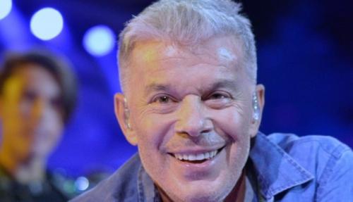 Газманов и жена разница в возрасте. Шесть лет Марина и Олег Газмановы жили в гражданском браке. А когда певец сделал избраннице предложение руки и сердца, то получил неожиданный отказ. Тогда семья чуть было не распалась.