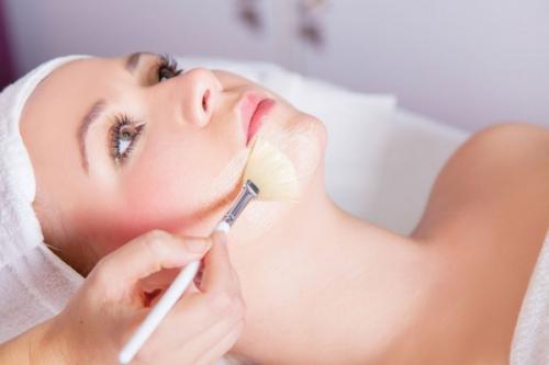 Гликолевая кислота для лица. Свойства гликолевой кислоты и польза для кожи