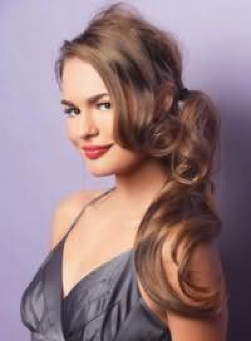 Прически 70-х годов на длинные волосы. Прически в стиле 70-х на длинные волосы