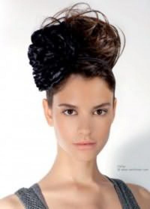 Прически 70-х годов на длинные волосы. Прически в стиле 70-х на длинные волосы