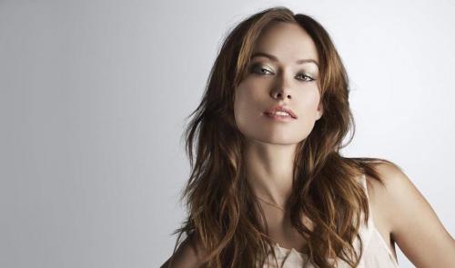 Как укладывать челку шторку. Челка на две стороны, освежаем прическу модной челочкой