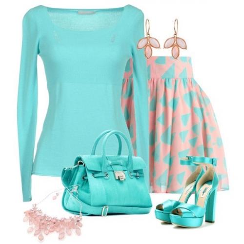 С чем носить голубые босоножки 19 С чем носить голубые босоножки 19