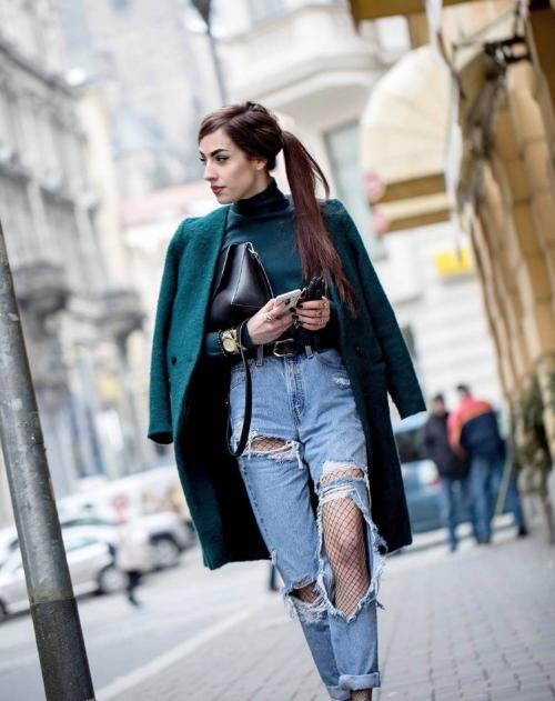 Колготки в сетку и джинсы. Must have: Сетка / fishnet tights