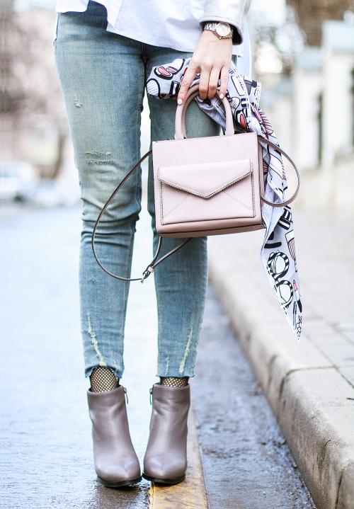 Колготки в сетку и джинсы. Must have: Сетка / fishnet tights