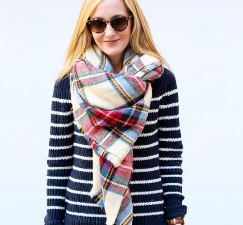 Как завязать теплый шарф на пальто. Как завязать шарф – базовые приемы