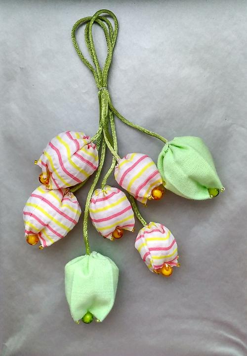 Украшения своими руками на сумку. Брелок «Летняя нежность». Украшение на сумку своими руками