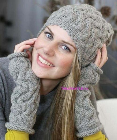 Как украсить вязаную шапку бини. Молодежный стиль