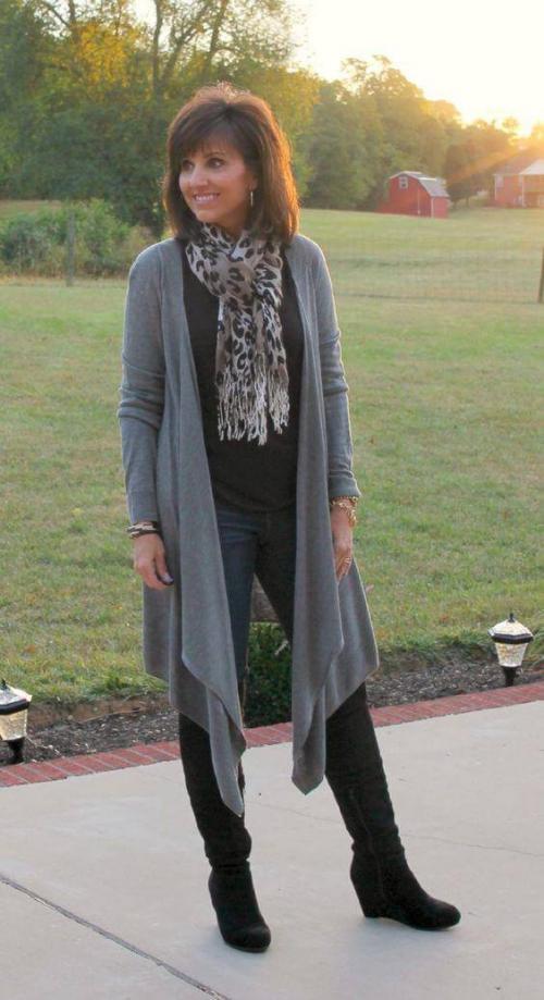 Капсульный гардероб 40 лет. Составляем список: правила выбора