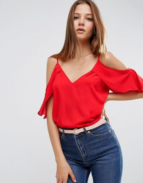 С чем носить рубашку с открытыми плечами. Разновидности кроя