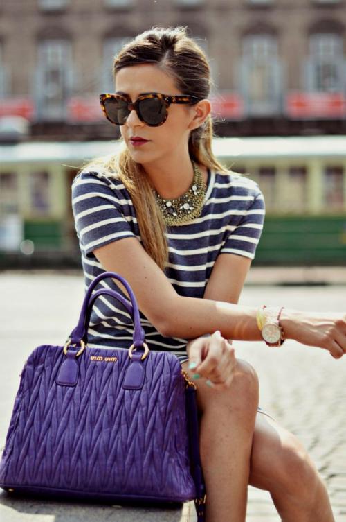 Лавандовая сумка с чем носить. С чем носить фиолетовую сумку: самые лучшие примеры