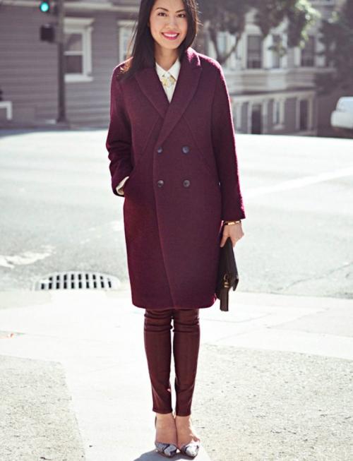 Какой цвет сочетается с бордовым пальто. Кто может носить пальто?