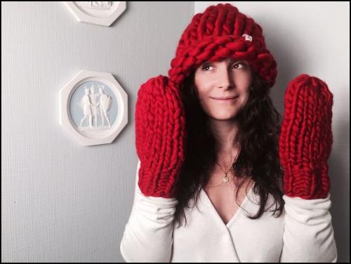 Бордовая шапка с чем носить. Как подобрать шапку, зная тип своего лица
