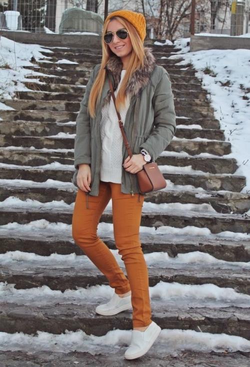 Бордовый цвет для блондинок. 5 лучших сочетаний цвета в одежде для блондинок