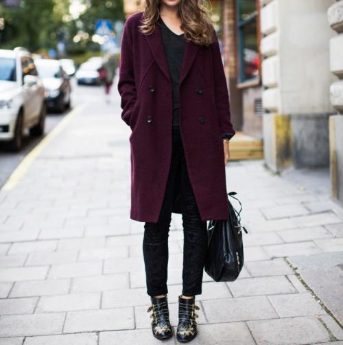 Какой цвет сочетается с бордовым пальто. Кто может носить пальто?