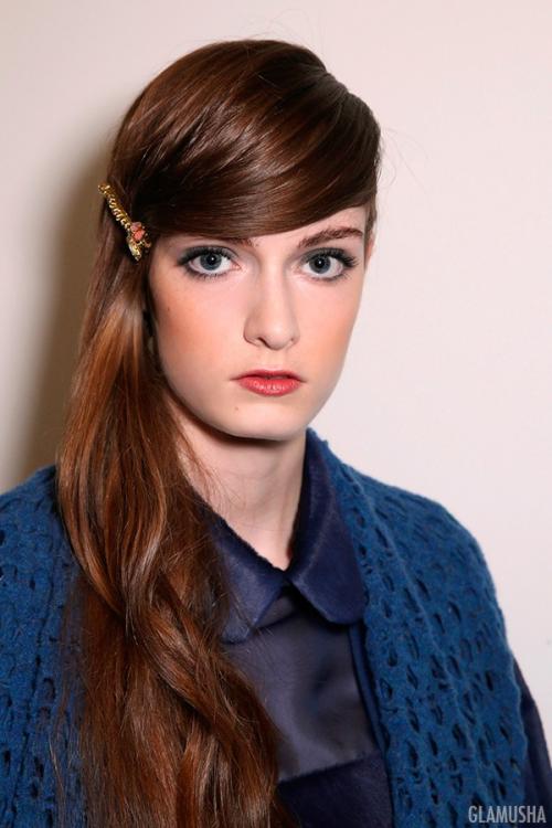 Как уложить отрастающую челку. Как уложить отрастающую чёлку