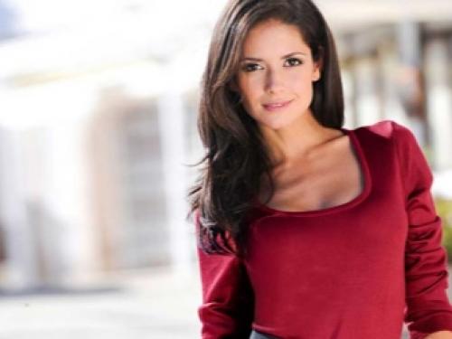 Красное платье с черными туфлями. Какие туфли подойдут к красному платью: фото, интересные варианты 04