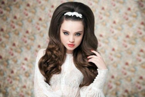 Как уложить челку когда отращиваешь. Несколько методов убрать челку при помощи аксессуаров