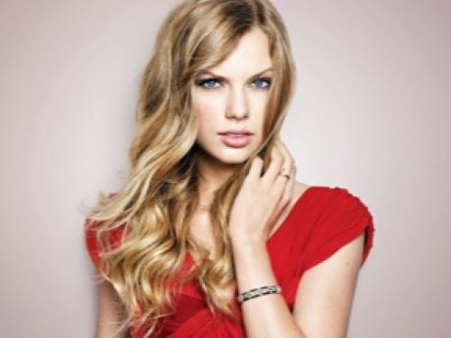 Красное платье с черными туфлями. Какие туфли подойдут к красному платью: фото, интересные варианты 05