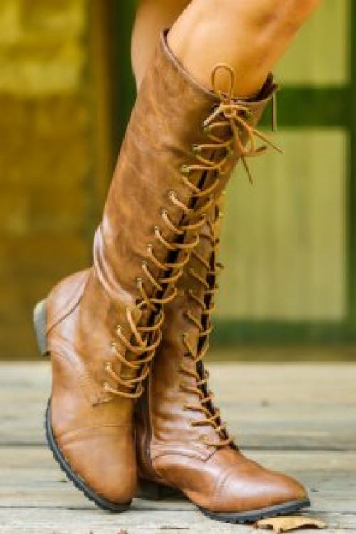 Ярко желтые ботинки. С чем можно носить желтые ботинки?