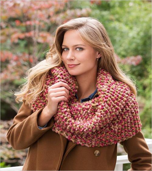 Как носить снуд на шее. Варианты надевания 03