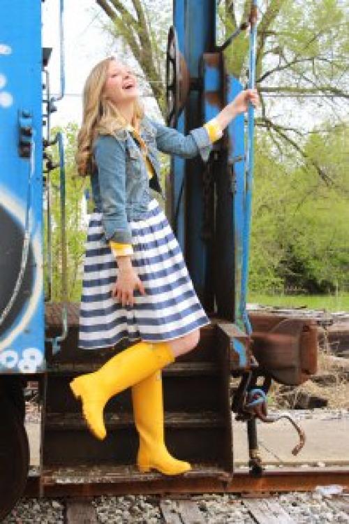 Ярко желтые ботинки. С чем можно носить желтые ботинки?