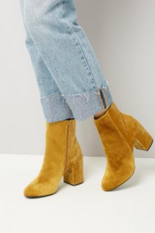 Ярко желтые ботинки. С чем можно носить желтые ботинки?