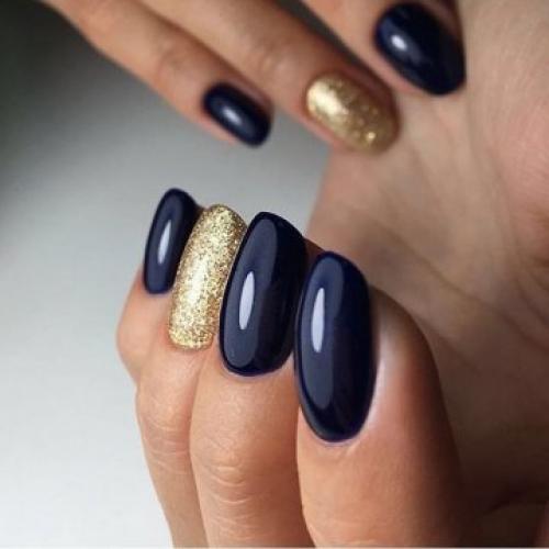 Маникюр синий с серебром. Маникюр с синим лаком: фото-идеи дизайна в синих тонах 2019-2020